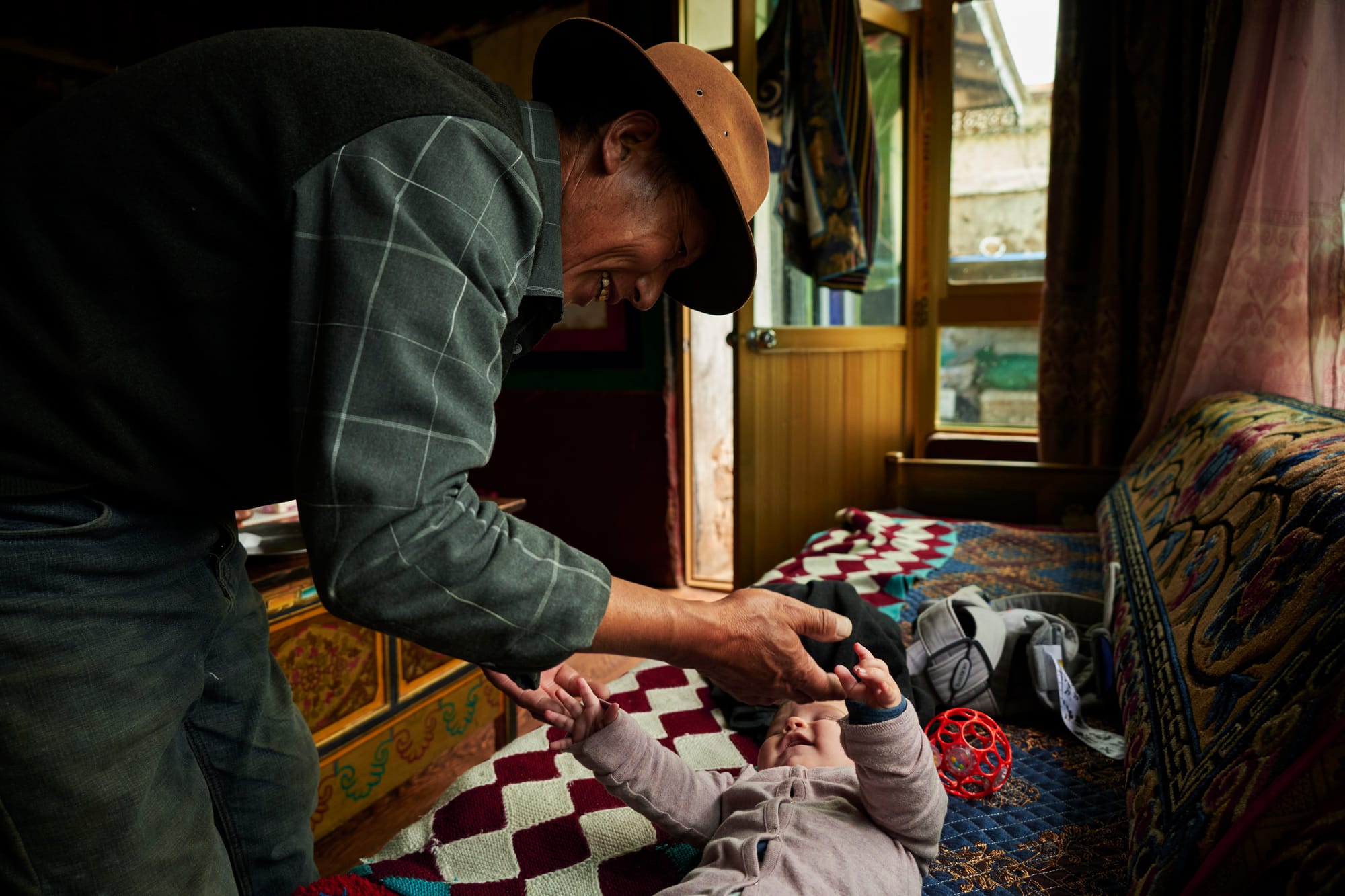 A homestay in Tibetan countryside - with children!